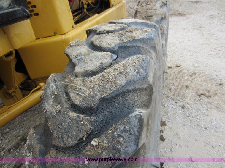 image for item A5636 1980 John Deere 570A motor grader