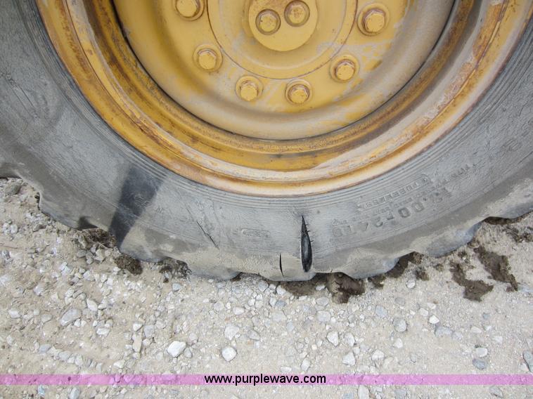 image for item A5636 1980 John Deere 570A motor grader