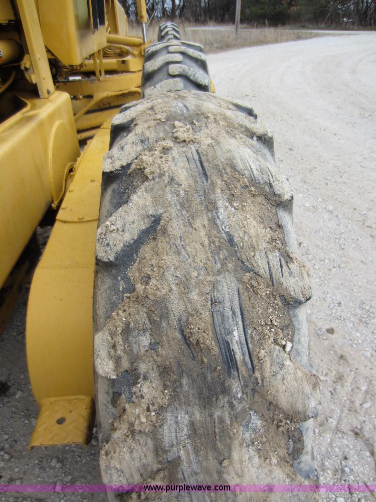 image for item A5636 1980 John Deere 570A motor grader