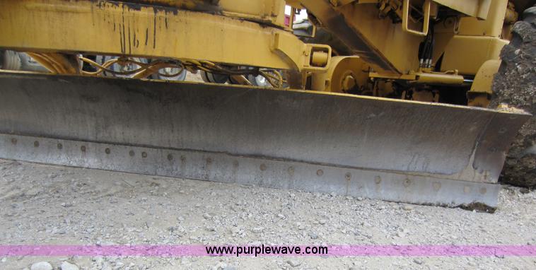 image for item A5636 1980 John Deere 570A motor grader