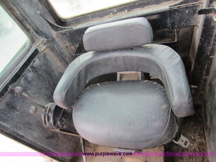 image for item A5636 1980 John Deere 570A motor grader