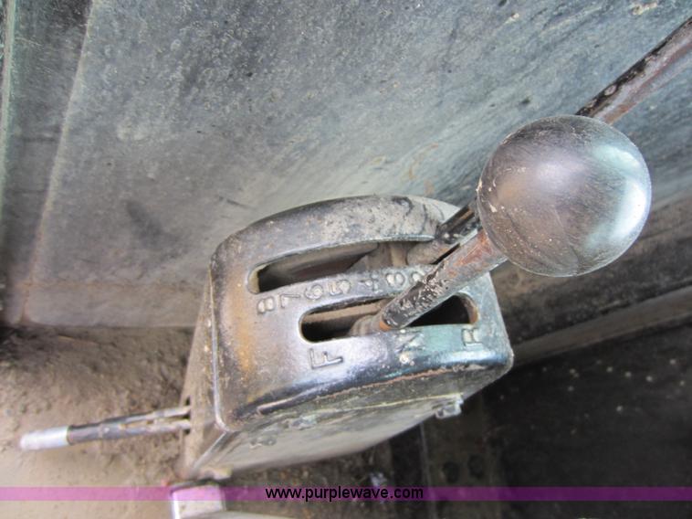 image for item A5636 1980 John Deere 570A motor grader