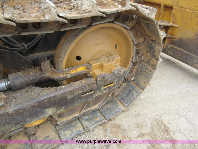 image for item A5637 1990 John Deere 650G dozer