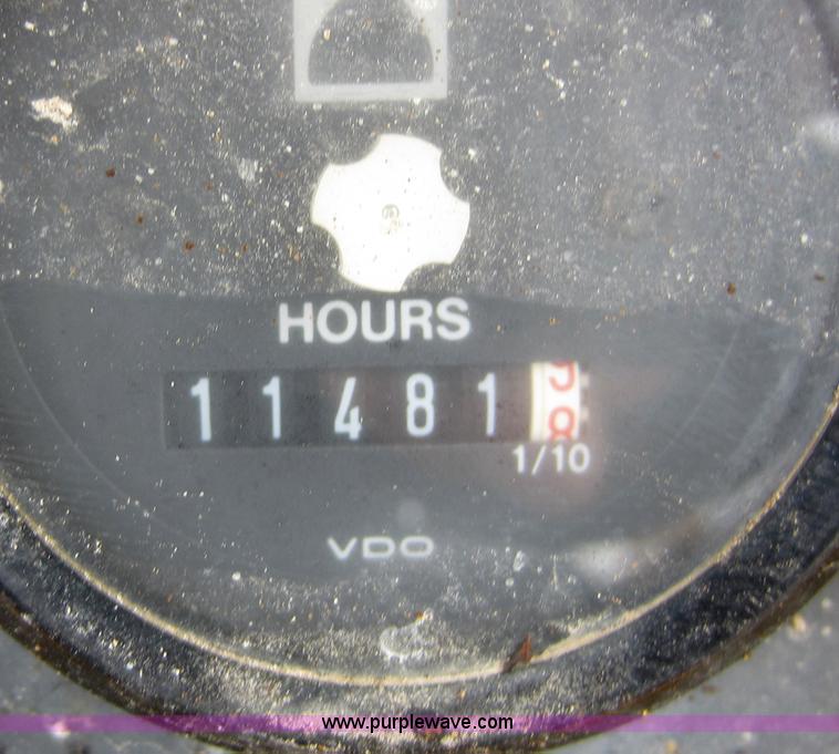 image for item A5637 1990 John Deere 650G dozer