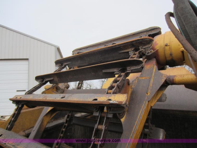 image for item A5638 1976 Caterpillar 613B elevating scraper