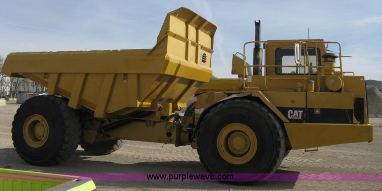 image for item A6043 1989 Caterpillar D30D articulated haul truck