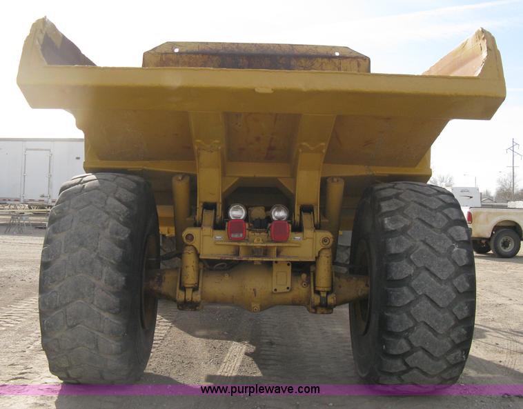 image for item A6043 1989 Caterpillar D30D articulated haul truck