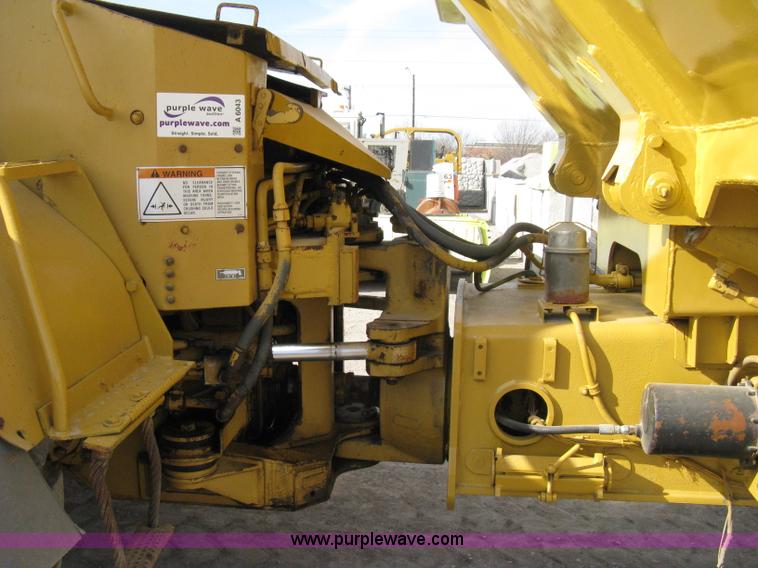 image for item A6043 1989 Caterpillar D30D articulated haul truck