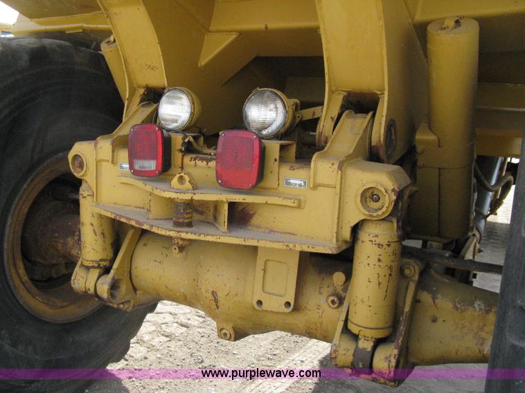image for item A6043 1989 Caterpillar D30D articulated haul truck