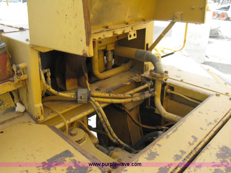 image for item A6043 1989 Caterpillar D30D articulated haul truck