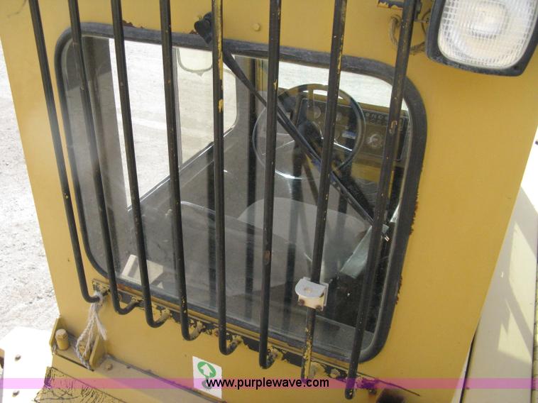 image for item A6043 1989 Caterpillar D30D articulated haul truck