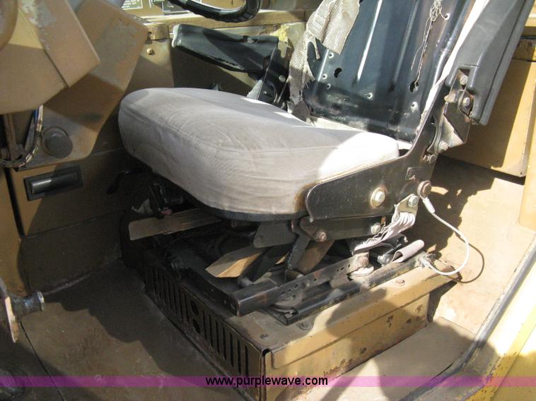 image for item A6043 1989 Caterpillar D30D articulated haul truck