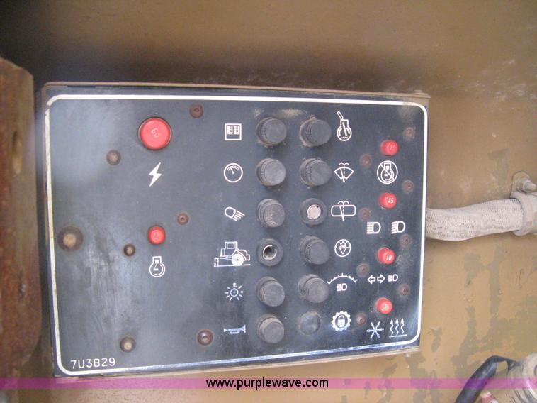 image for item A6043 1989 Caterpillar D30D articulated haul truck