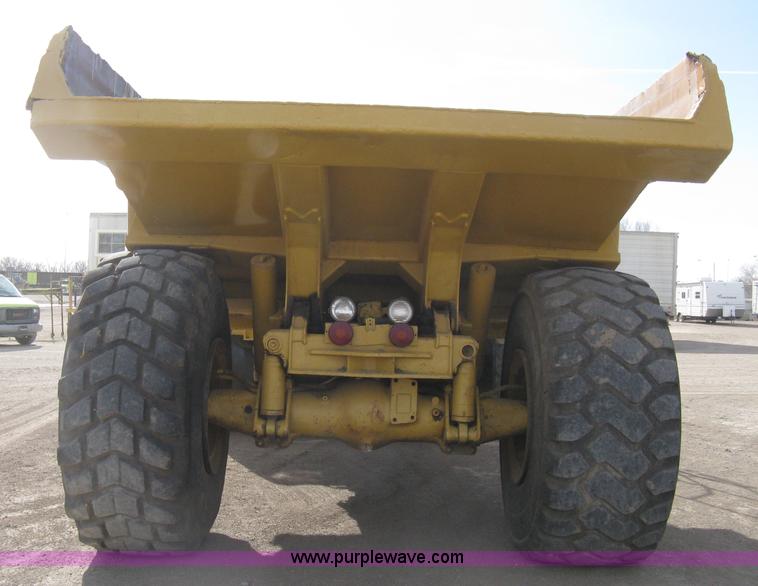 image for item A6044 1989 Caterpillar D30D articulated haul truck
