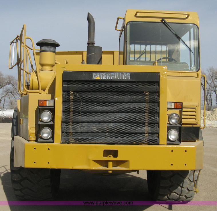 image for item A6044 1989 Caterpillar D30D articulated haul truck