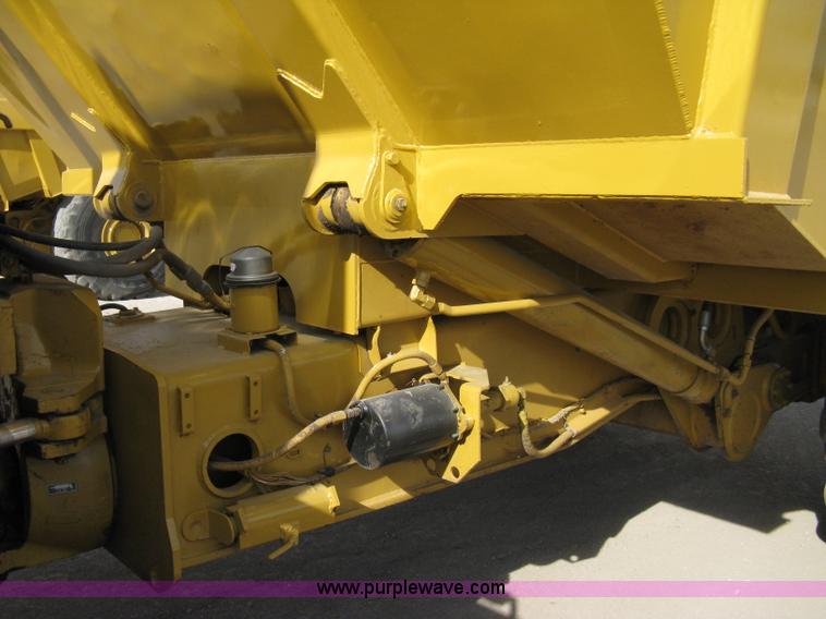 image for item A6044 1989 Caterpillar D30D articulated haul truck