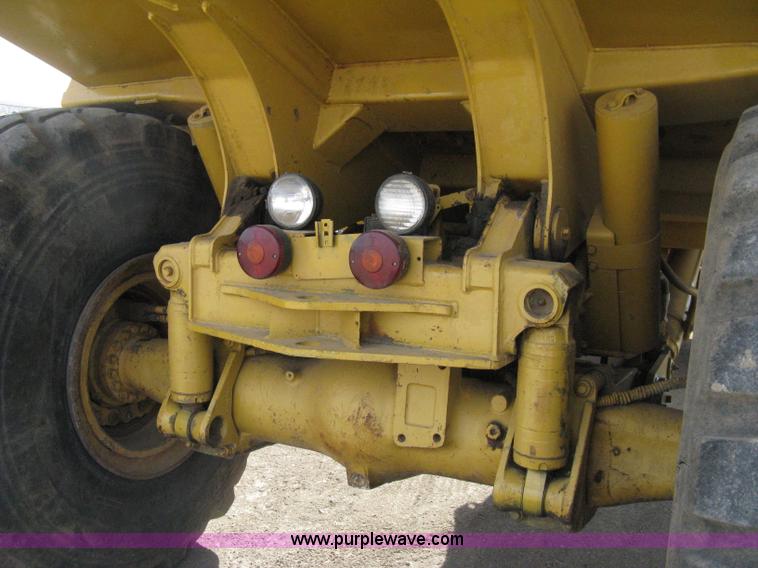image for item A6044 1989 Caterpillar D30D articulated haul truck