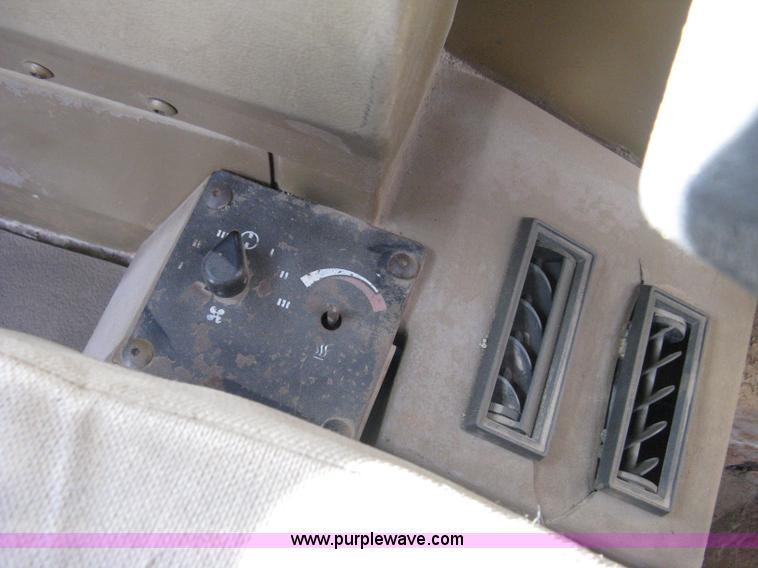 image for item A6044 1989 Caterpillar D30D articulated haul truck