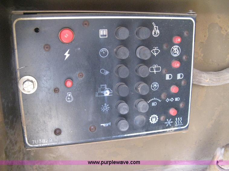 image for item A6044 1989 Caterpillar D30D articulated haul truck