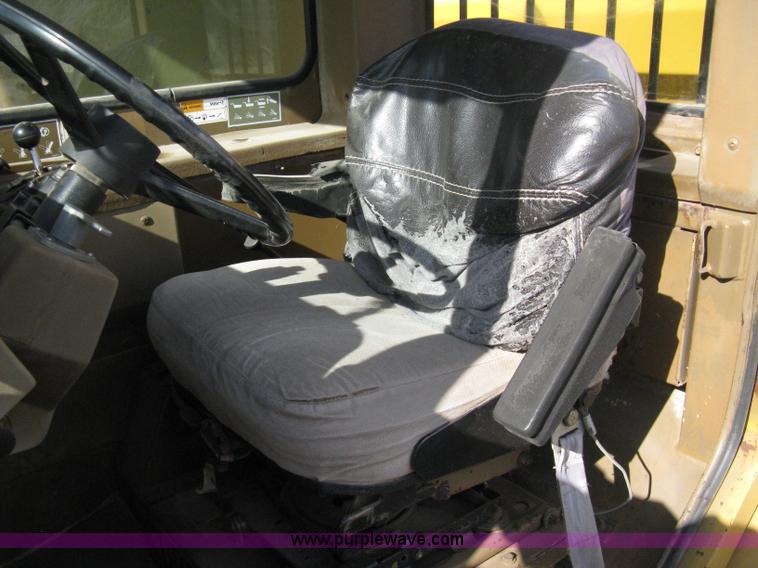 image for item A6044 1989 Caterpillar D30D articulated haul truck