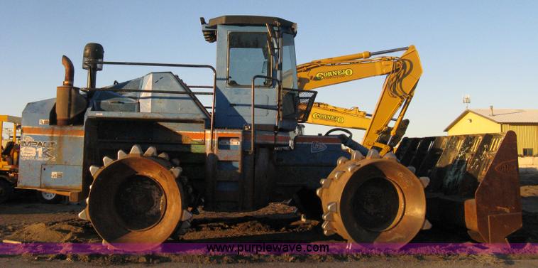 image for item A6051 2001 Al-jon Impact 81K landfill compactor