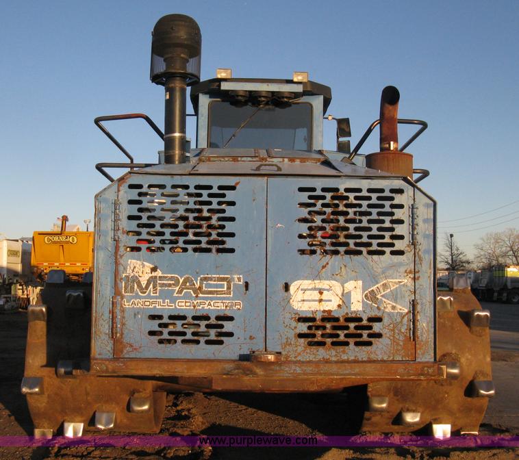 image for item A6051 2001 Al-jon Impact 81K landfill compactor