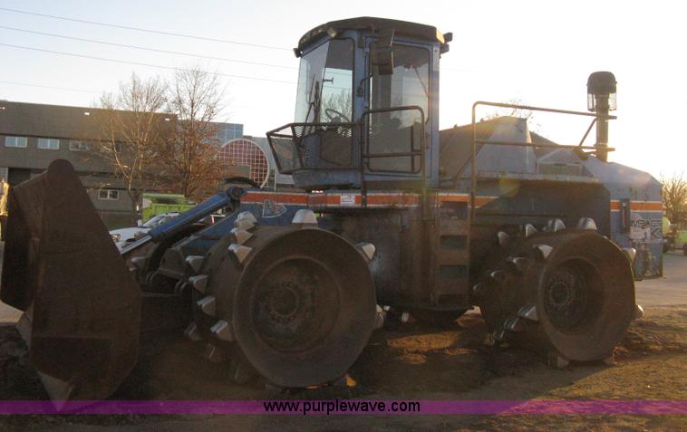 image for item A6051 2001 Al-jon Impact 81K landfill compactor