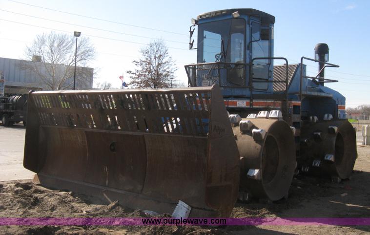 image for item A6051 2001 Al-jon Impact 81K landfill compactor