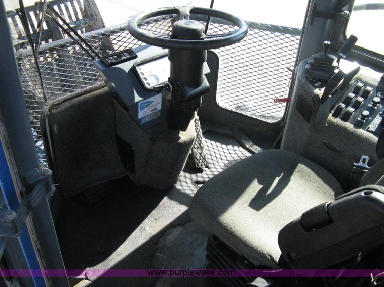 image for item A6051 2001 Al-jon Impact 81K landfill compactor