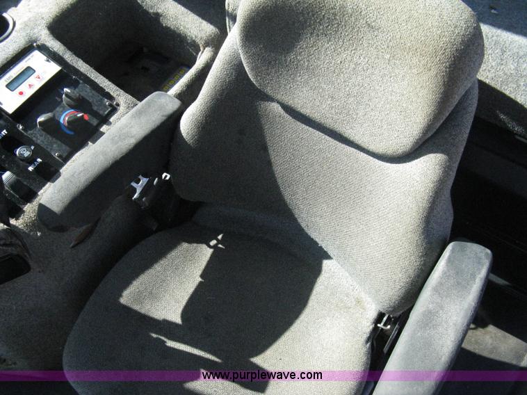 image for item A6051 2001 Al-jon Impact 81K landfill compactor