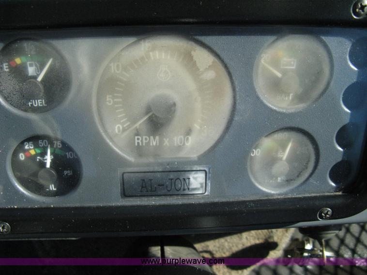 image for item A6051 2001 Al-jon Impact 81K landfill compactor