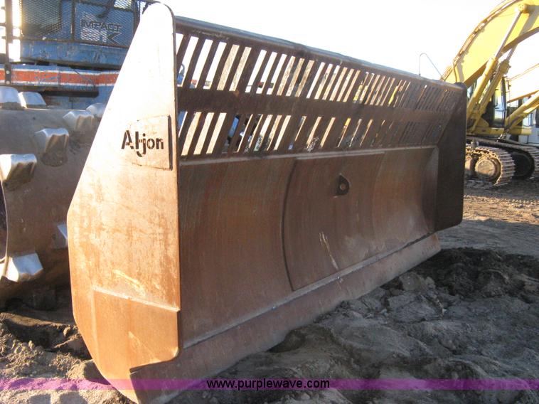 image for item A6051 2001 Al-jon Impact 81K landfill compactor