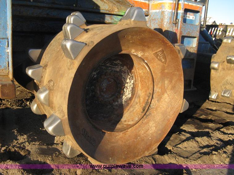 image for item A6051 2001 Al-jon Impact 81K landfill compactor