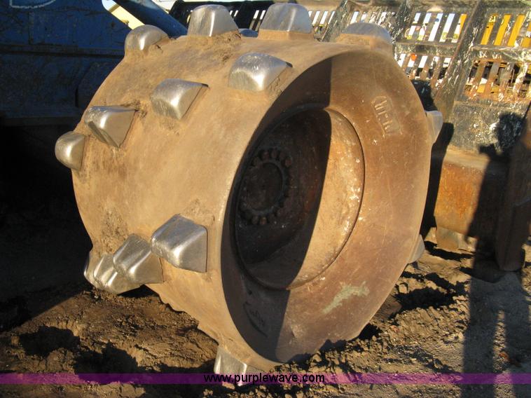 image for item A6051 2001 Al-jon Impact 81K landfill compactor