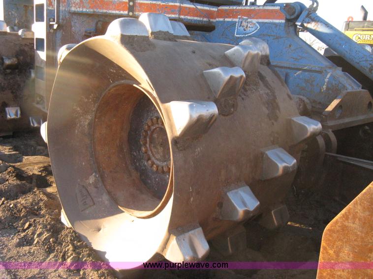 image for item A6051 2001 Al-jon Impact 81K landfill compactor