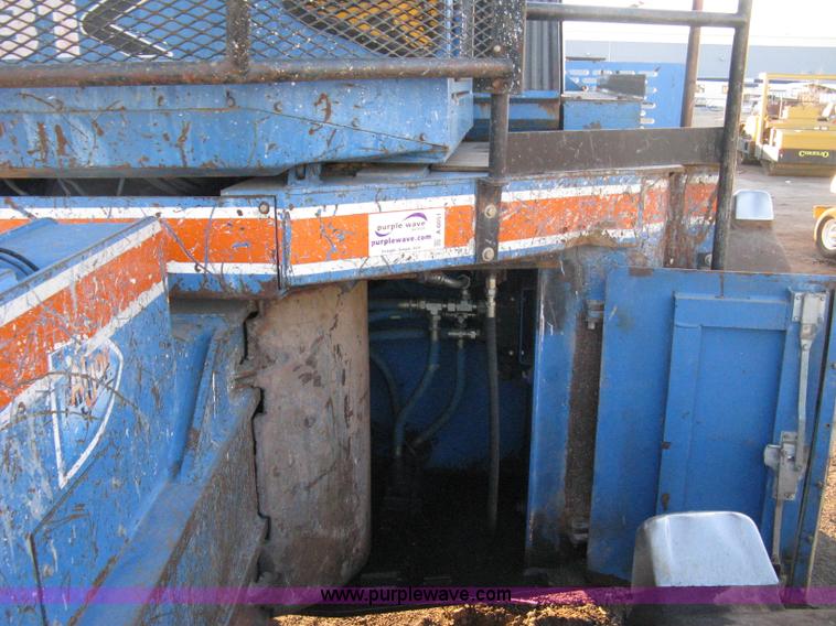 image for item A6051 2001 Al-jon Impact 81K landfill compactor