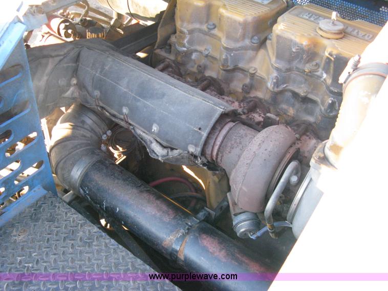 image for item A6051 2001 Al-jon Impact 81K landfill compactor