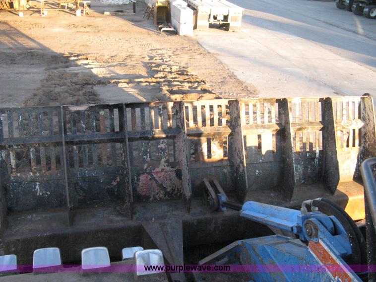 image for item A6051 2001 Al-jon Impact 81K landfill compactor