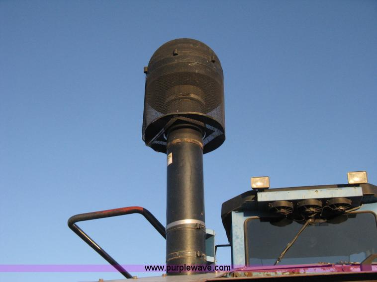 image for item A6051 2001 Al-jon Impact 81K landfill compactor