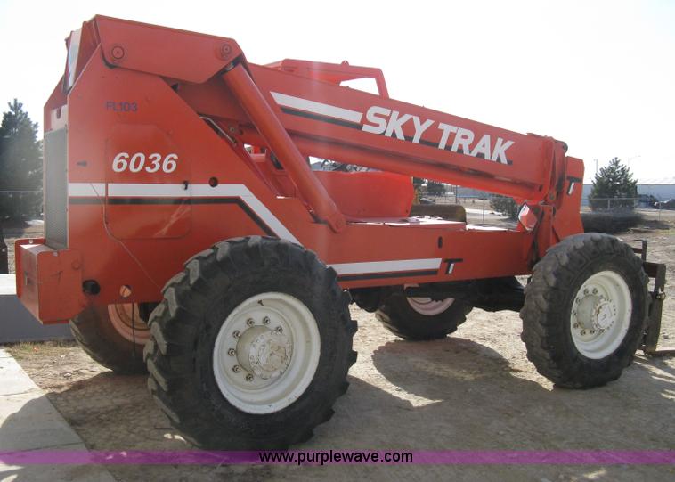 image for item A6053 1992 SkyTrak 6036 telehandler