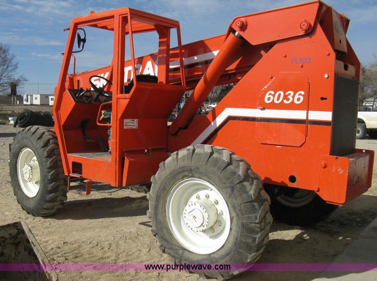 image for item A6053 1992 SkyTrak 6036 telehandler