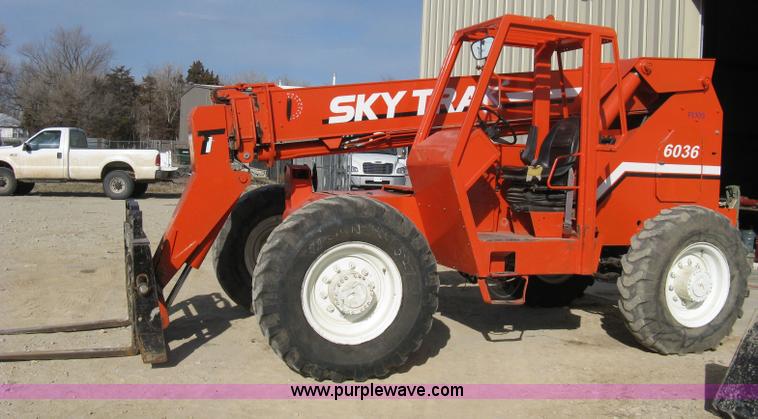 image for item A6053 1992 SkyTrak 6036 telehandler