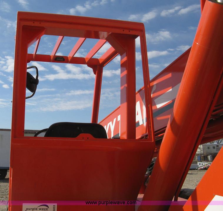 image for item A6053 1992 SkyTrak 6036 telehandler