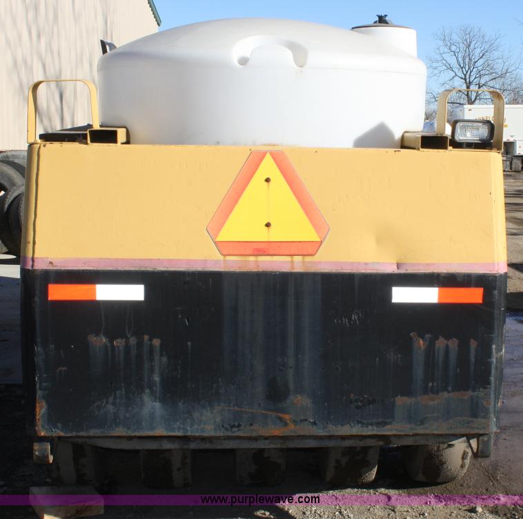 image for item A6629 Hyster rubber tire roller