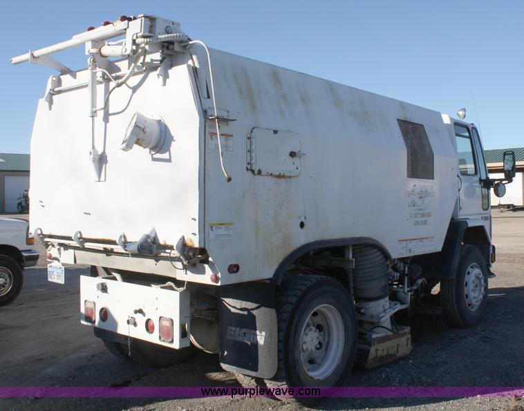 image for item A6630 1989 Ford Elgin Crosswind Series G street sweeper