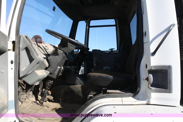 image for item A6630 1989 Ford Elgin Crosswind Series G street sweeper