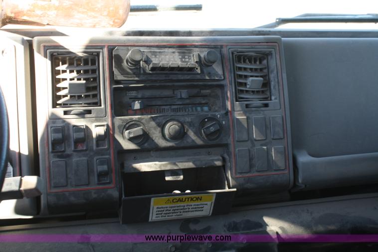 image for item A6630 1989 Ford Elgin Crosswind Series G street sweeper