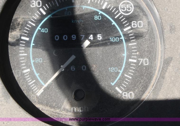 image for item A6630 1989 Ford Elgin Crosswind Series G street sweeper