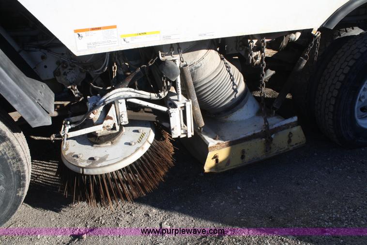 image for item A6630 1989 Ford Elgin Crosswind Series G street sweeper