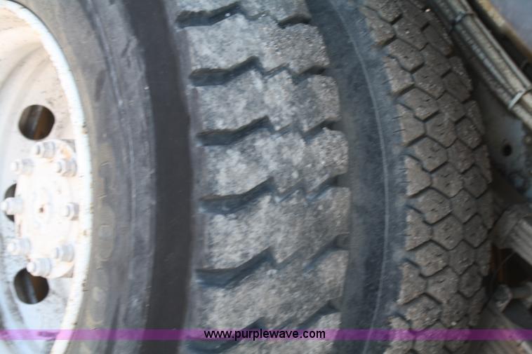 image for item A6630 1989 Ford Elgin Crosswind Series G street sweeper